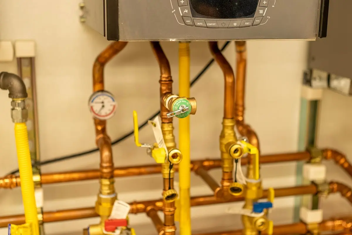 Licensed technician providing Slab Leak Repair for a homeowner in Woodbury